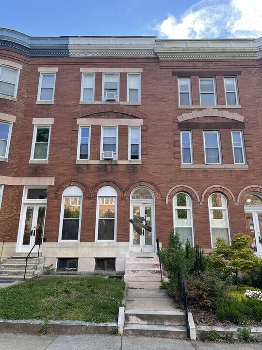 2920 St Paul St Photo