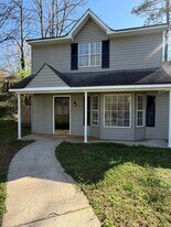5096-5098 Farm Valley Dr NE in Woodstock, GA - Building Photo
