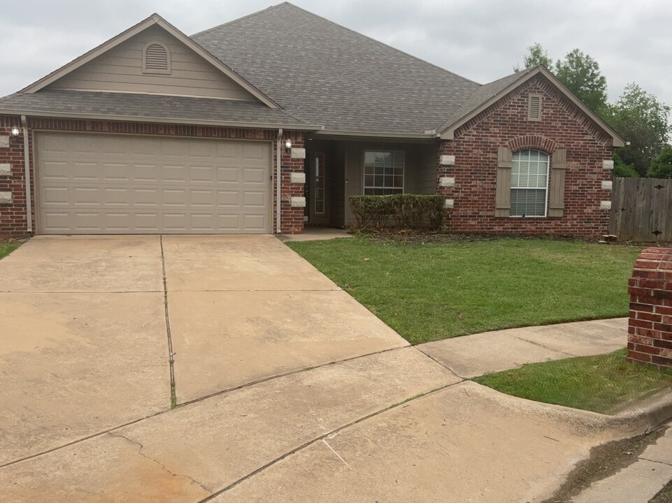 2913 W F St in Jenks, OK - Building Photo