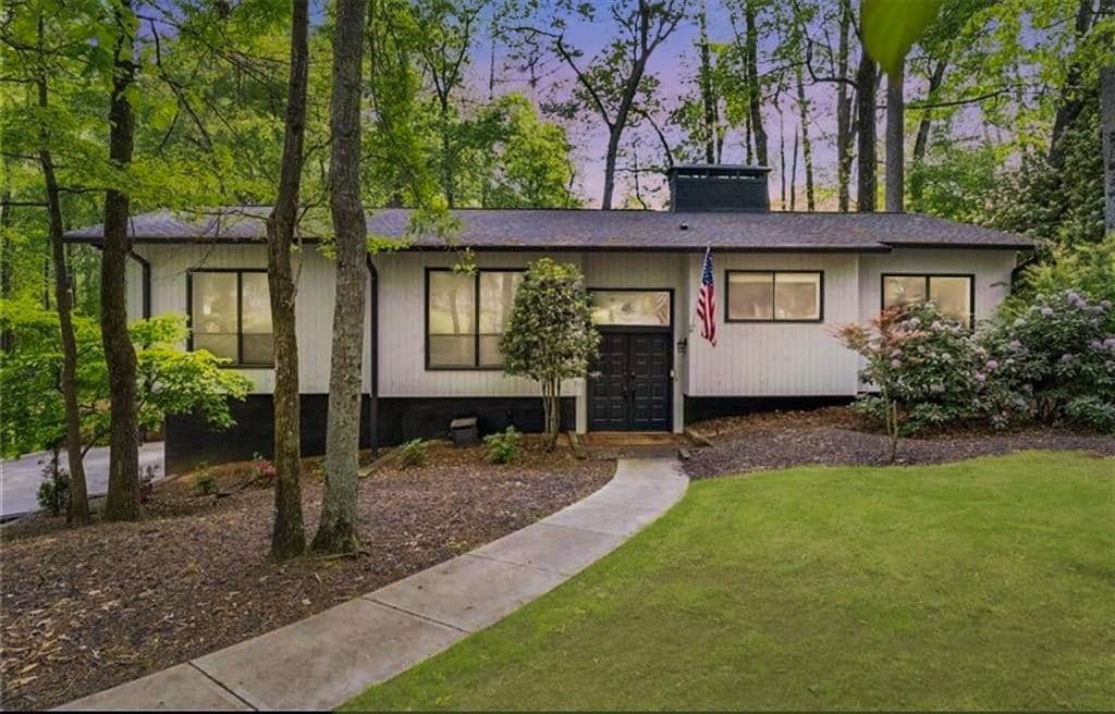 230 Summerfield Dr in Alpharetta, GA - Building Photo