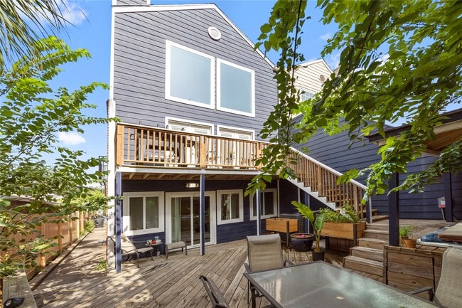 property at 2415 Dunlavy St