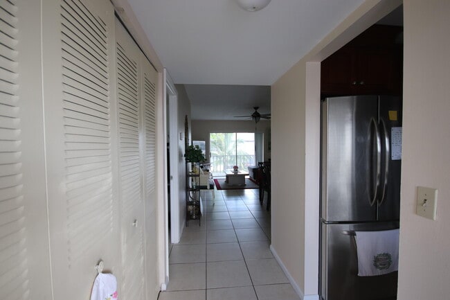 7305 NW 4th Pl in Margate, FL - Building Photo - Building Photo