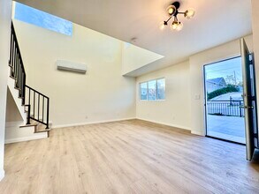 3248 Evelyn Ave, Unit A in Rosemead, CA - Foto de edificio - Building Photo