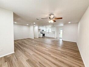110 Marigold Dr in Garland, TX - Building Photo - Building Photo