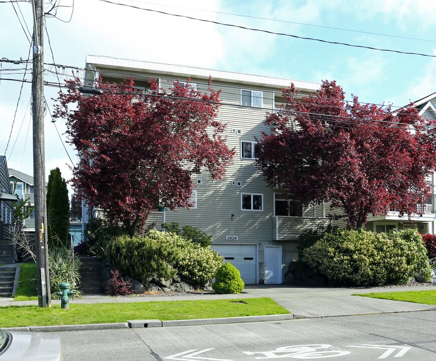 2626 Apartments in Seattle, WA - Foto de edificio
