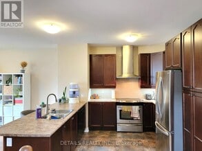 302 Glenbrae Ave in Ottawa, ON - Building Photo - Building Photo