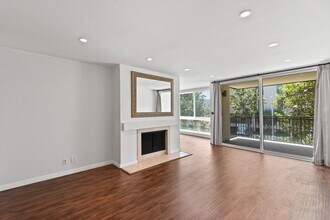 1340 S Beverly Glen Blvd in Los Angeles, CA - Building Photo - Building Photo