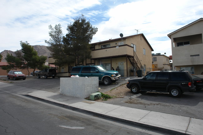 6997 Appleton Dr in Las Vegas, NV - Foto de edificio - Building Photo