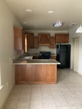 2201 E Travis St in Laredo, TX - Building Photo - Building Photo