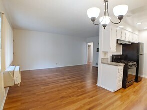 Oakland Manor in Pasadena, CA - Foto de edificio - Building Photo