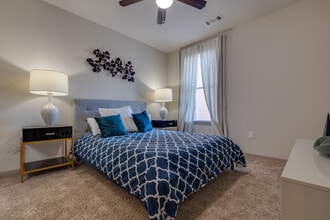 The Maywood Apartments in Oklahoma City, OK - Building Photo - Interior Photo