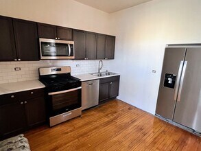 3212 W Altgeld St in Chicago, IL - Building Photo - Building Photo