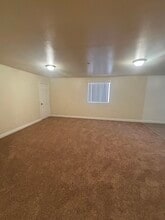 1011 E 56th St in Los Angeles, CA - Building Photo - Building Photo