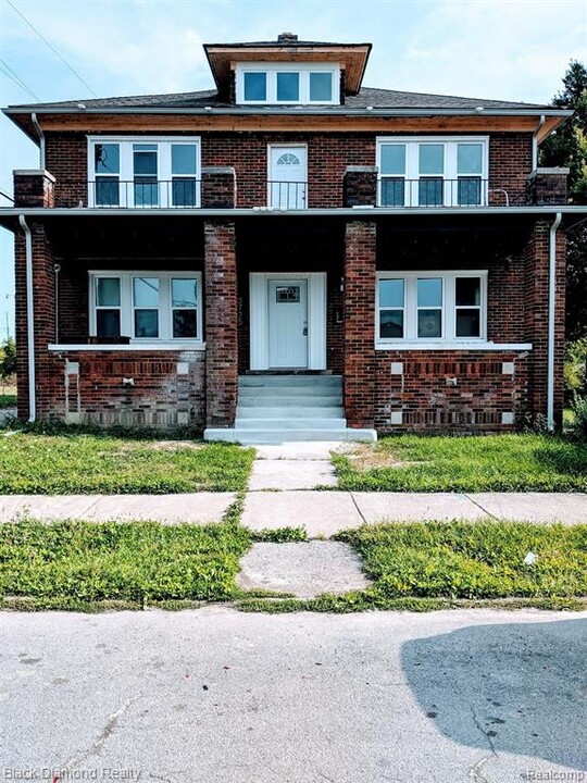 3725 Glynn Ct in Detroit, MI - Building Photo