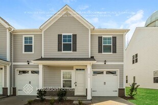 815 Lavery Ct in Monroe, NC - Building Photo