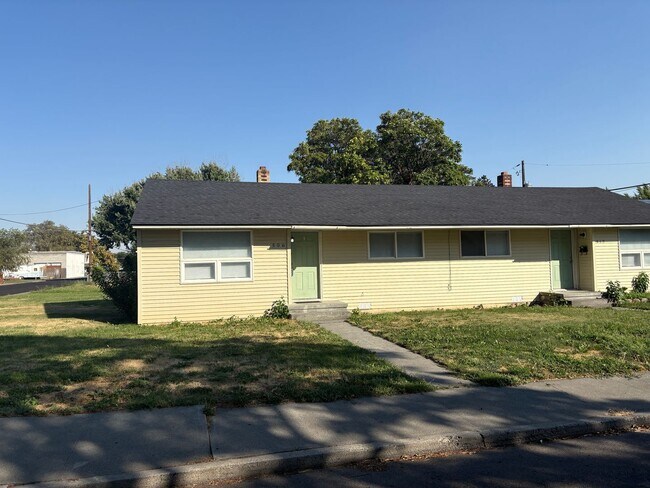 property at 506 D St SW