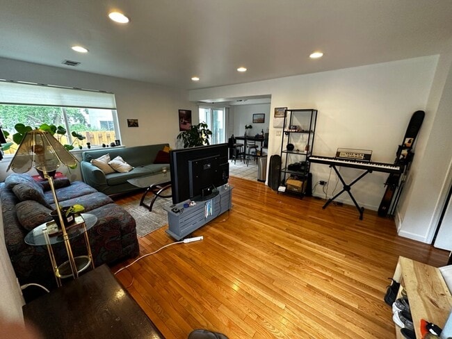 1140 Monroe Dr in Boulder, CO - Building Photo - Building Photo