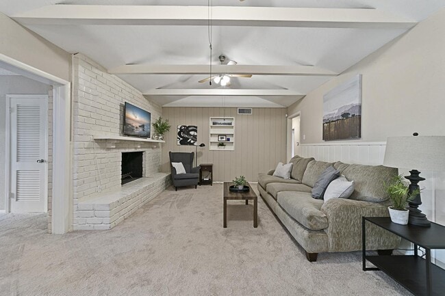 property at 7209 Ellis Rd