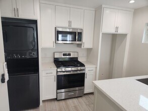 506 Sheridan Way in Ventura, CA - Building Photo - Building Photo