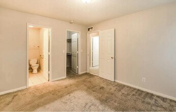 2833 Kensington Ave in Kansas City, MO - Building Photo - Building Photo