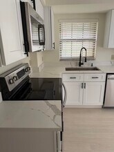 13505 Fountain View Blvd in Wellington, FL - Building Photo - Building Photo