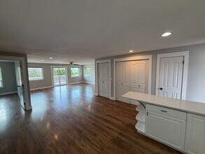 2013 I Ave in Anacortes, WA - Building Photo - Building Photo
