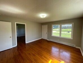 605 Lark Dr in Shelby, NC - Building Photo - Building Photo