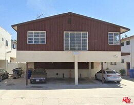 1122 S Holt Ave in Los Angeles, CA - Building Photo