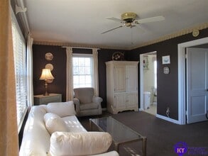1035 W Vine St in Radcliff, KY - Building Photo - Building Photo