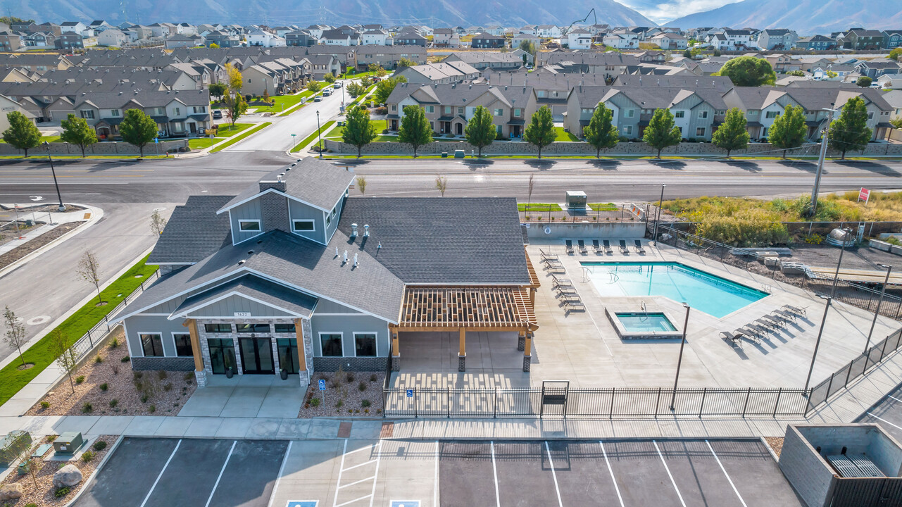 Ridgeline Parkway Apartments in Spanish Fork, UT - Foto de edificio