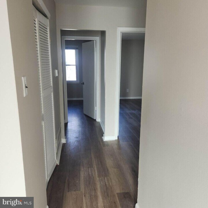 5 Maynard Dr-Unit -B in Sicklerville, NJ - Building Photo