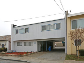 1174 Greenwood in San Carlos, CA - Building Photo - Building Photo