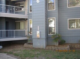 2700 S White Mountain Rd in Show Low, AZ - Building Photo