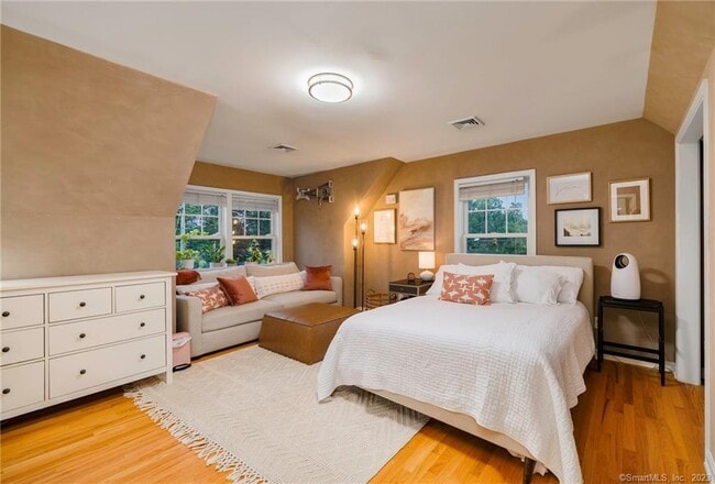 160 Glenbrook Rd in Stamford, CT - Building Photo - Building Photo