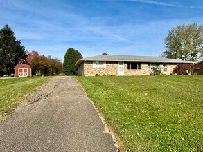 7417 Rob St NW in Massillon, OH - Building Photo - Building Photo