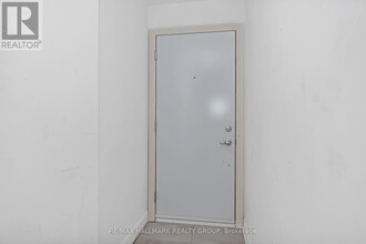 6104 Renaud Rd in Ottawa, ON - Building Photo - Building Photo