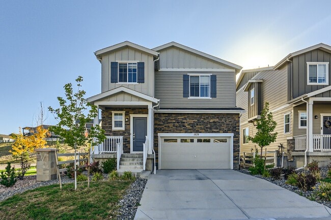 property at 1829 Villageview Ln