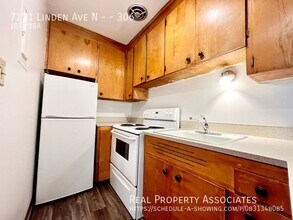 7121 Linden Ave N in Seattle, WA - Building Photo - Building Photo