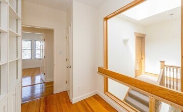 344 Harvard St, Unit 3 in Brookline, MA - Foto de edificio - Building Photo