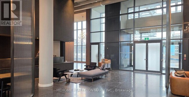 8 Interchange Wy in Vaughan, ON - Building Photo - Building Photo