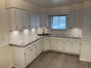 8261 Gerald Ave in Warren, MI - Building Photo - Building Photo