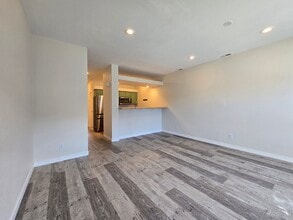 4653 Camino Cuervo in Santa Fe, NM - Building Photo - Building Photo