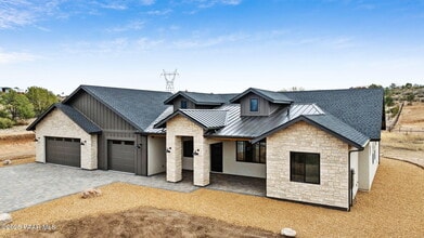 4613 W Stazenski Rd in Prescott, AZ - Building Photo - Building Photo