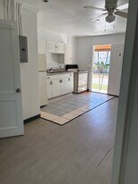 12420 N Florida Ave in Tampa, FL - Building Photo