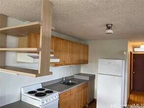 48 Maluniu Ave in Kailua, HI - Building Photo - Building Photo