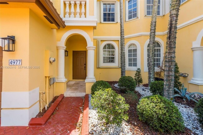 4977 SW 135th Way in Miramar, FL - Building Photo - Building Photo