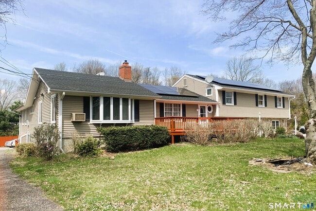 15 Coral Dr in Shelton, CT - Building Photo - Building Photo