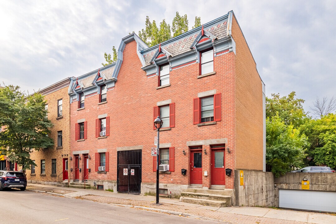 1282-1292 Plessis Rue in Montréal, QC - Building Photo