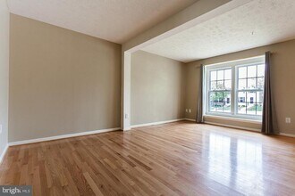 5931 Autumn Spell in Elkridge, MD - Building Photo - Building Photo