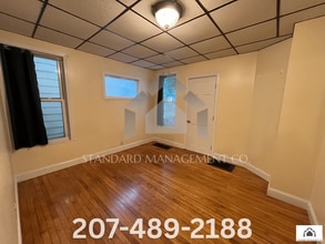 12 Gannett St in Augusta, ME - Foto de edificio - Building Photo